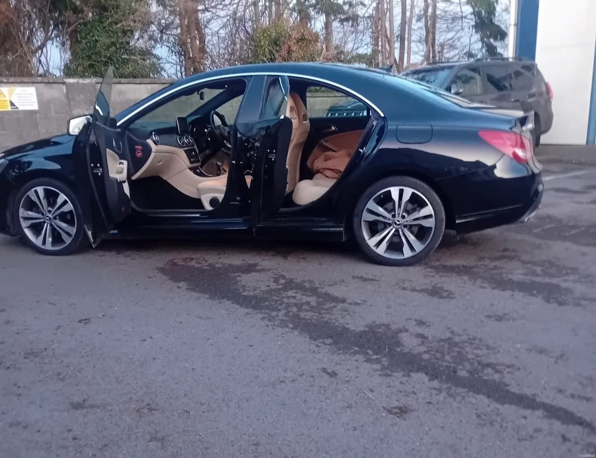 Mercedes CLA180d - Image 2