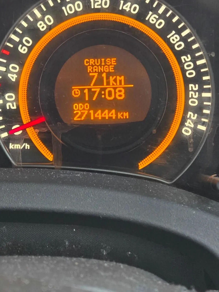 Toyota Auris 2012 - Image 4