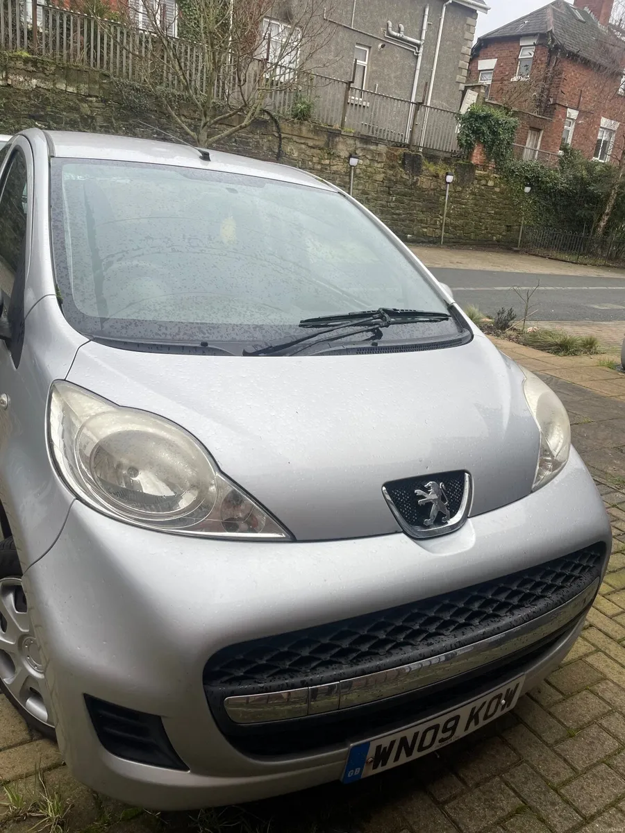 Peugeot 107 2009 - Image 2