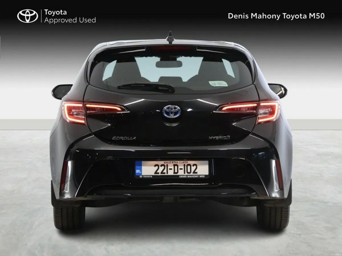 Toyota Corolla Luna Hatchback Hybrid - Image 4