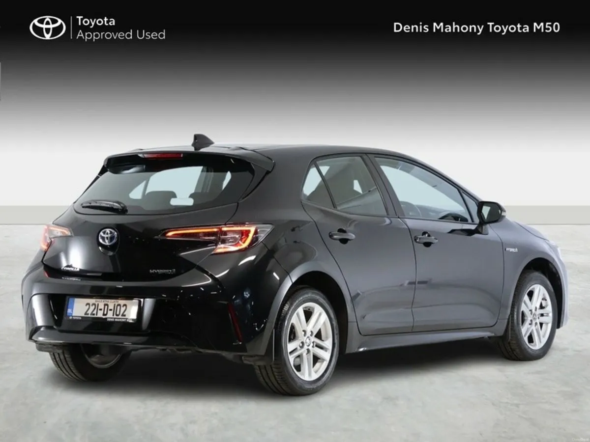Toyota Corolla Luna Hatchback Hybrid - Image 2