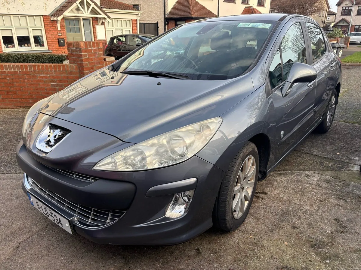 Peugeot 308 1.6HDI EXTREMELY LOW MILEAGE - Image 3