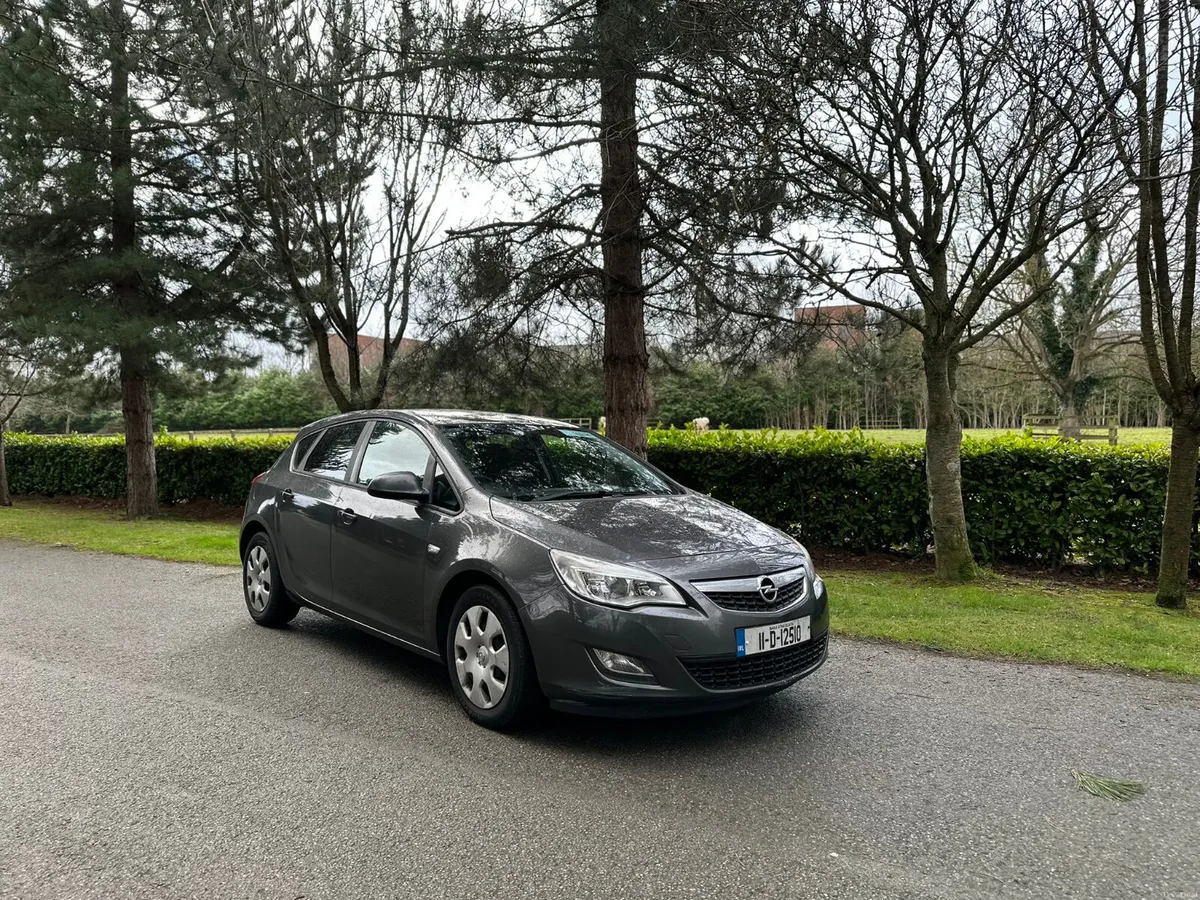 Opel Astra 2011 NCT 06/26 Tax 03/26 - Image 1