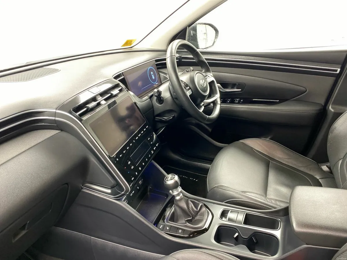 Hyundai Tucson 2WD Executive Plus - Image 3