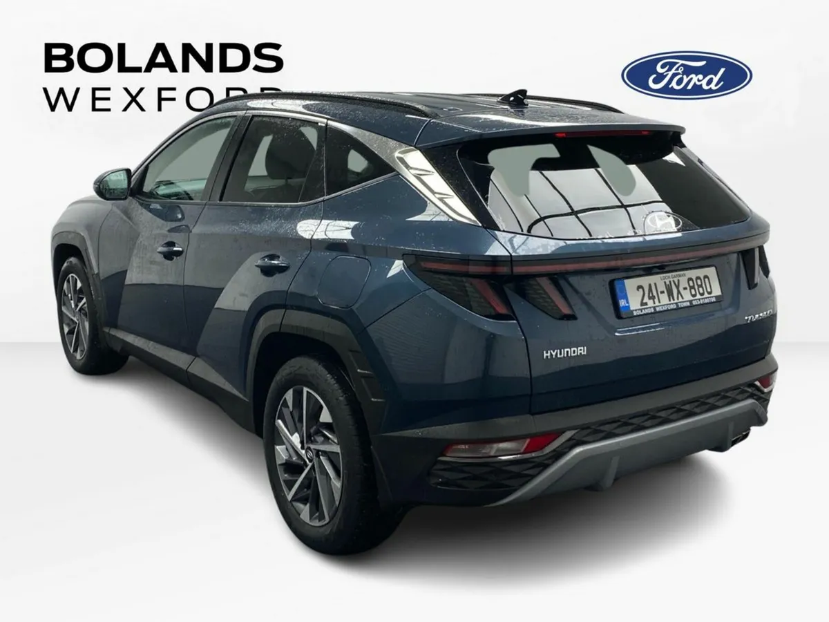 Hyundai Tucson 2WD Executive Plus - Image 4