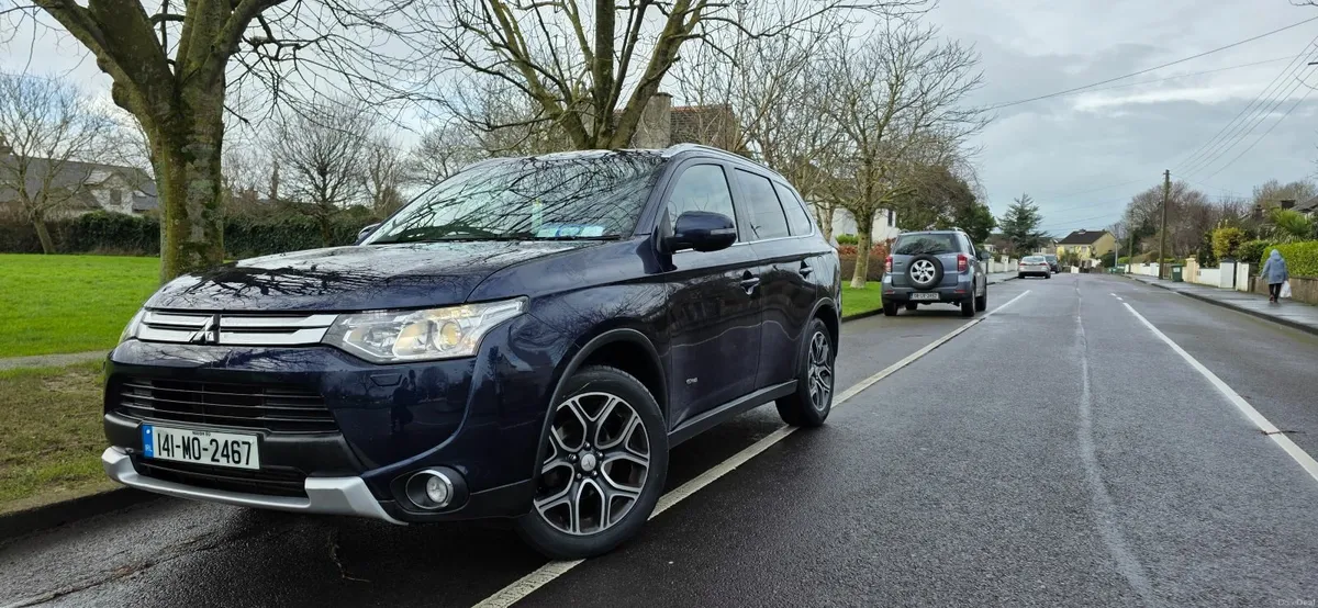 Mitsubishi Outlander 2014 4wd 7 seater - Image 1