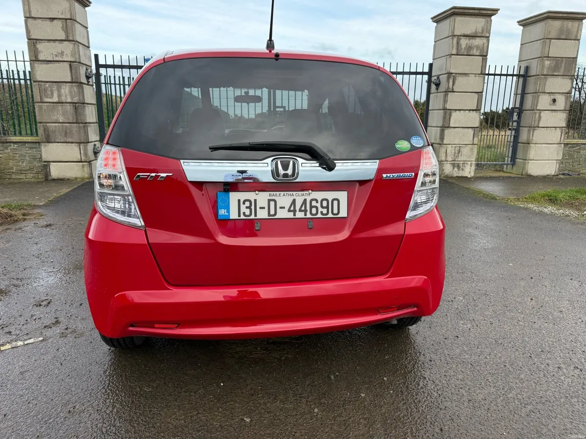 131 Honda fit / Jazz Hybrid 1.3 NCT fresh Import - Image 3