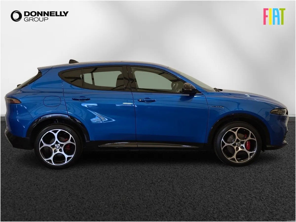 Alfa Romeo Tonale Hatchback Veloce - Image 2