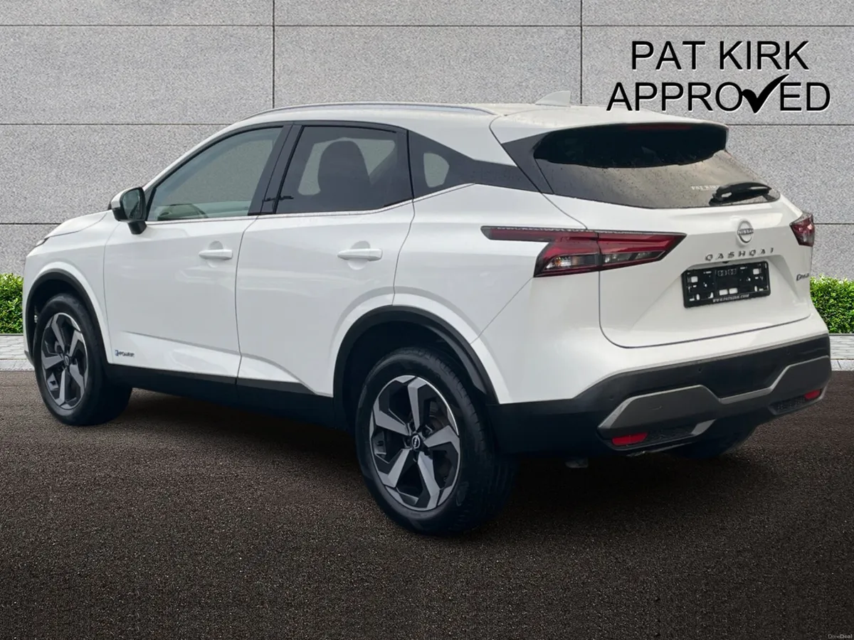 Nissan Qashqai Hatchback N-Connecta - Image 2