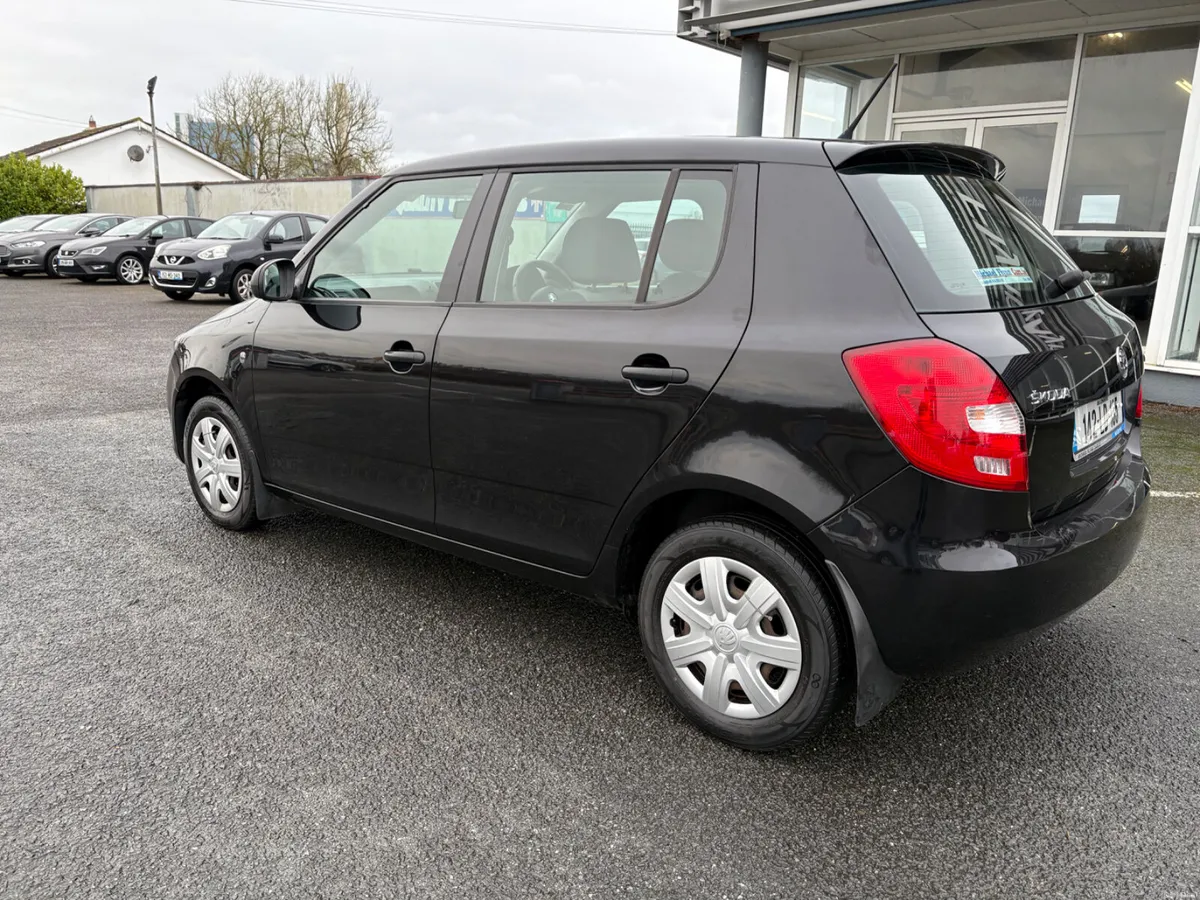 Skoda Fabia VW Polo 1.2 only130kms 142 - Image 2