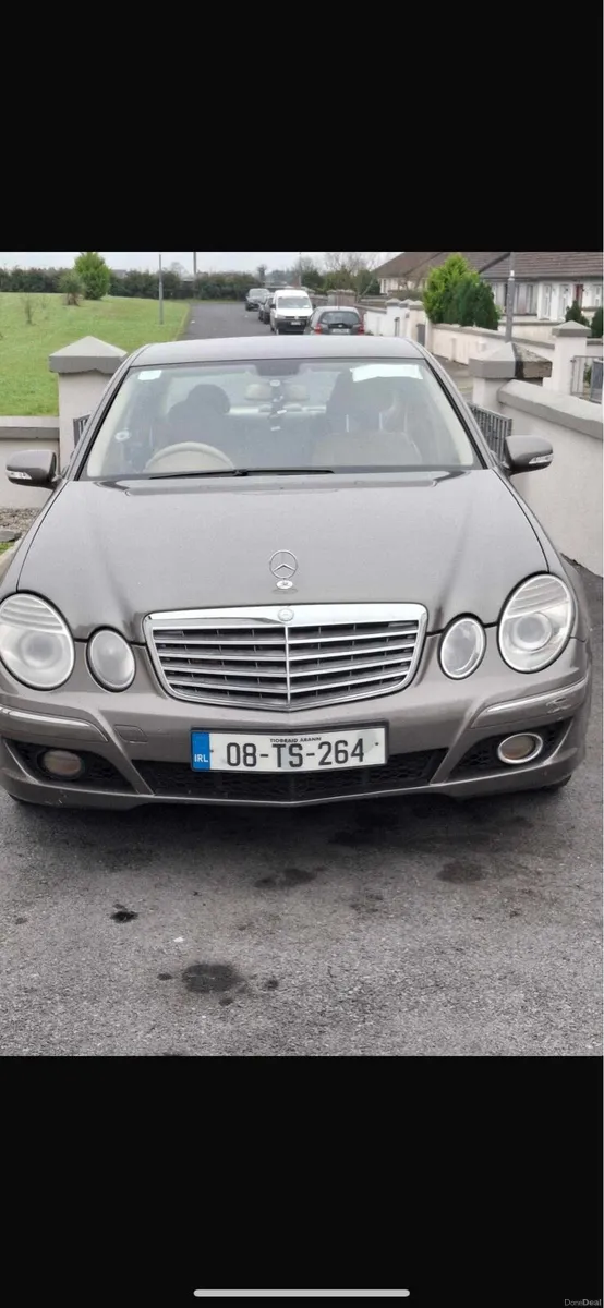 Mercedes E220 - Image 1