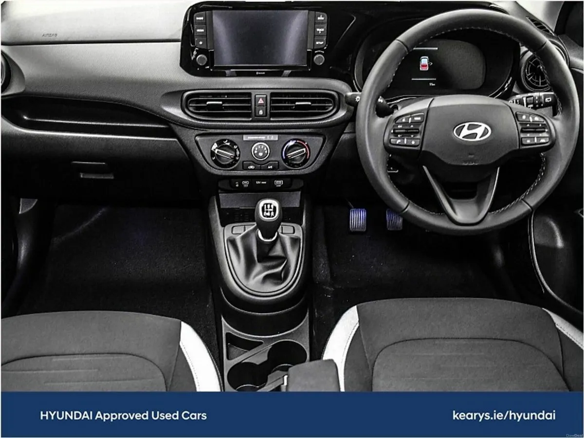 Hyundai i10 Deluxe - Image 4