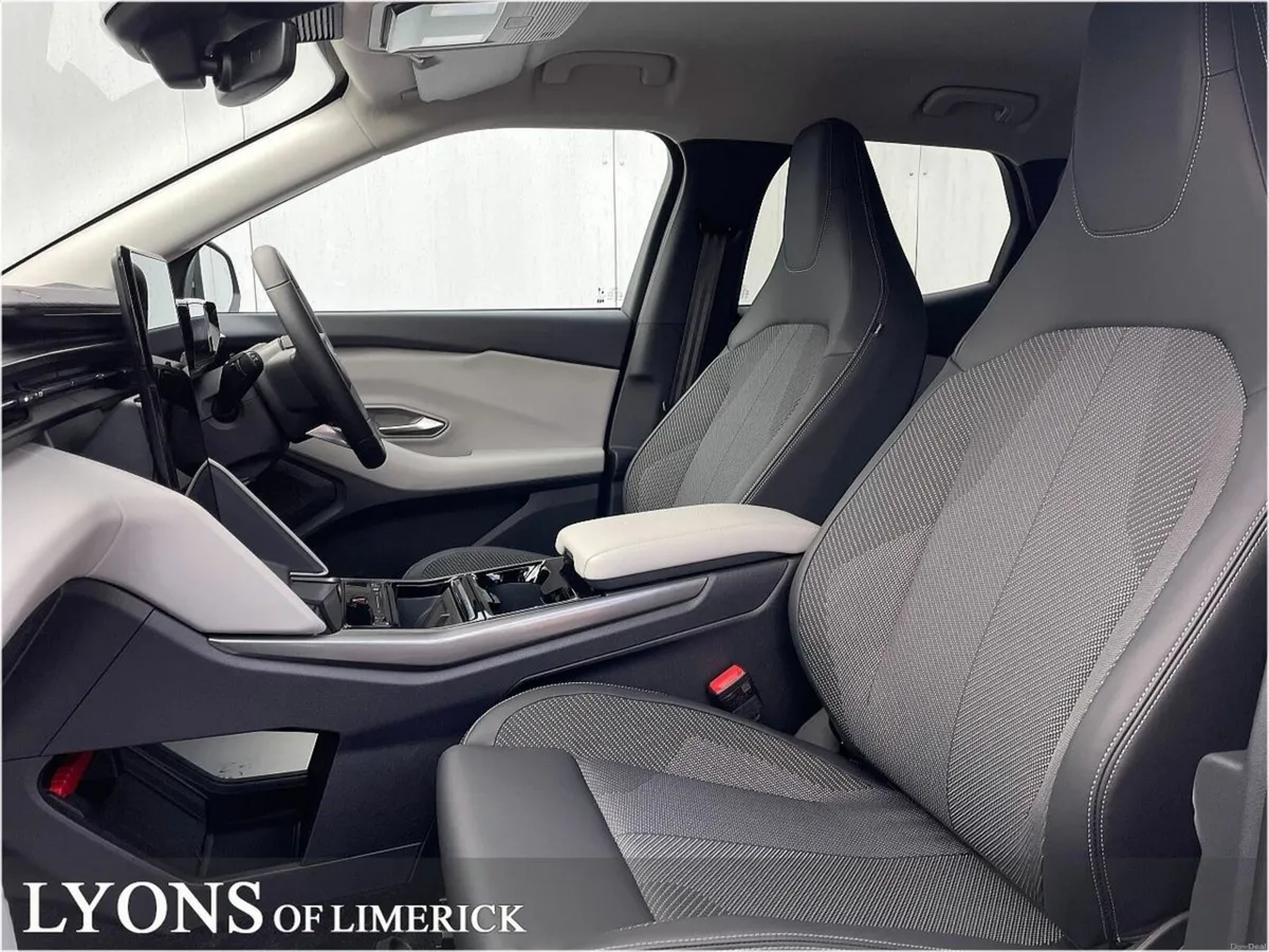 Ford Explorer SELECT EXTENDED RANGE 82KWH - Image 3