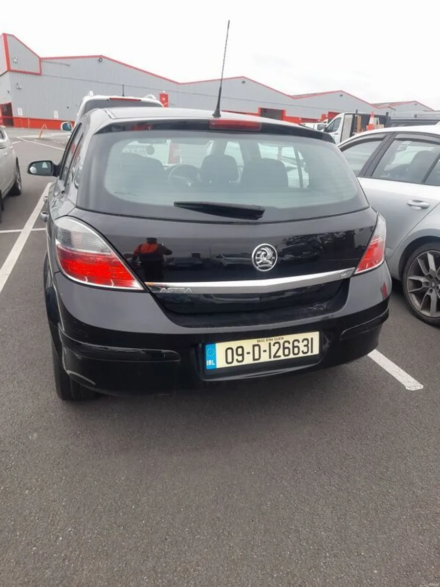 2009 Vauxhall Astra - Image 2