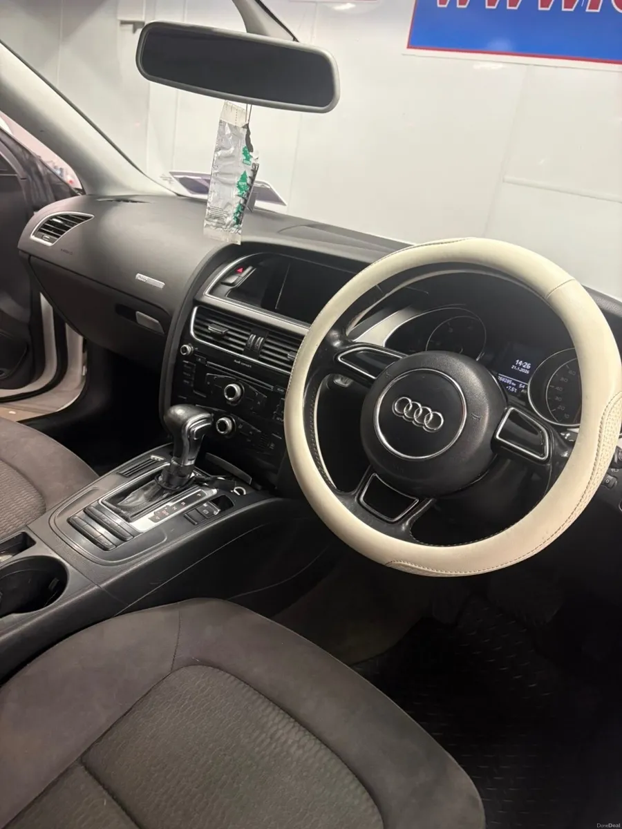 Audi A5 2012 - Image 2