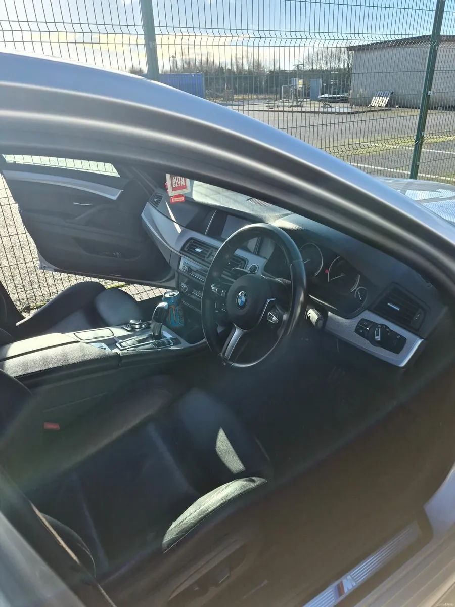 BMW 5-Series 2016 - Image 4