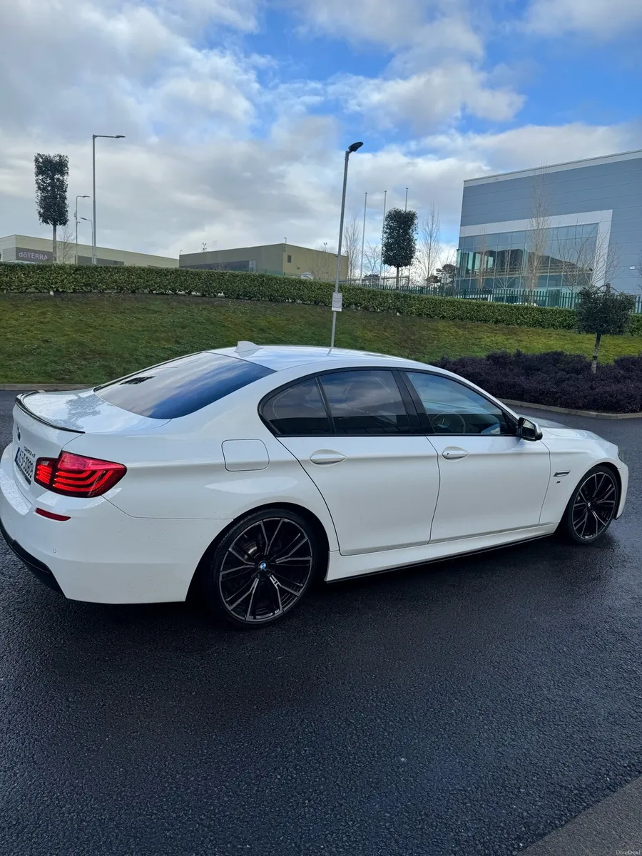 162 BMW 520D F10 M-SPORT M-PERFORMANCE - Image 3