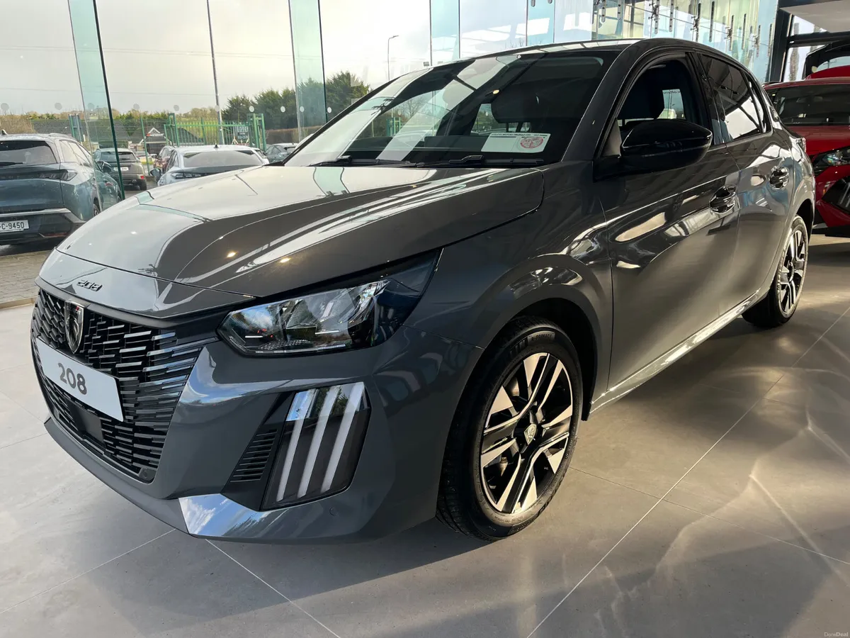 Peugeot 208 Allure Hybrid - Image 2