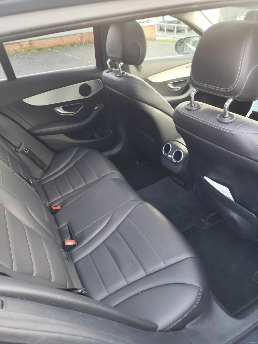 Mercedes-Benz C-Class 2016 - Image 4