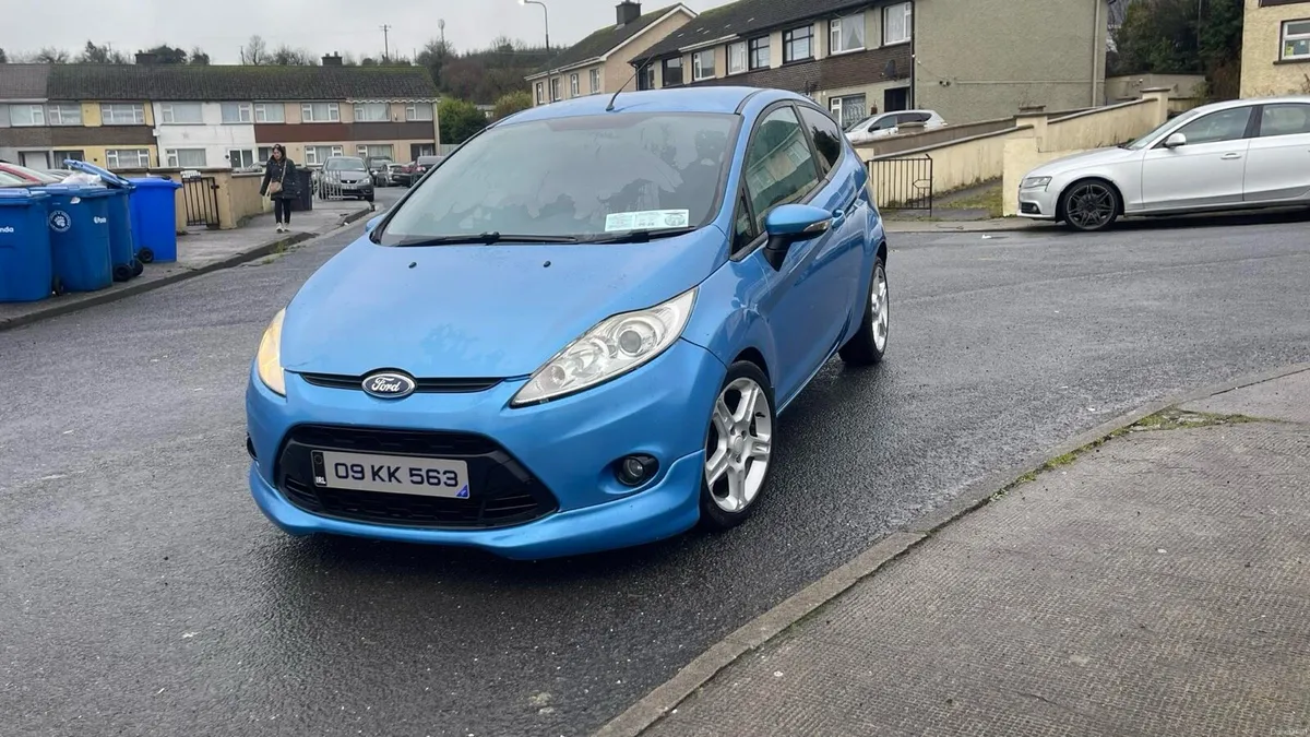 09 Ford fiesta 1.6 petrol nct &tax - Image 3