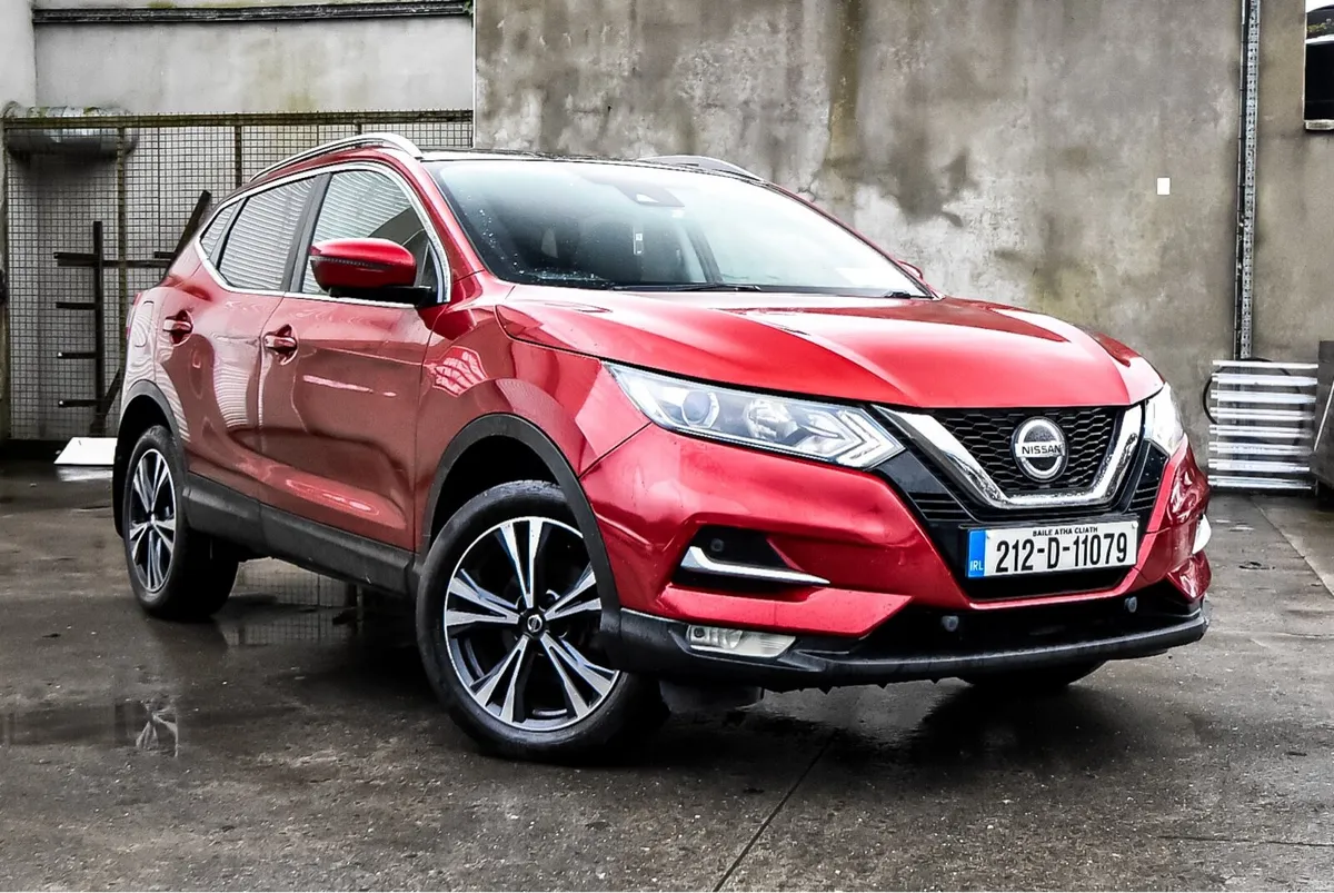 212 Nissan Qashqai 1.3 SV Premium Low Mileage - Image 1