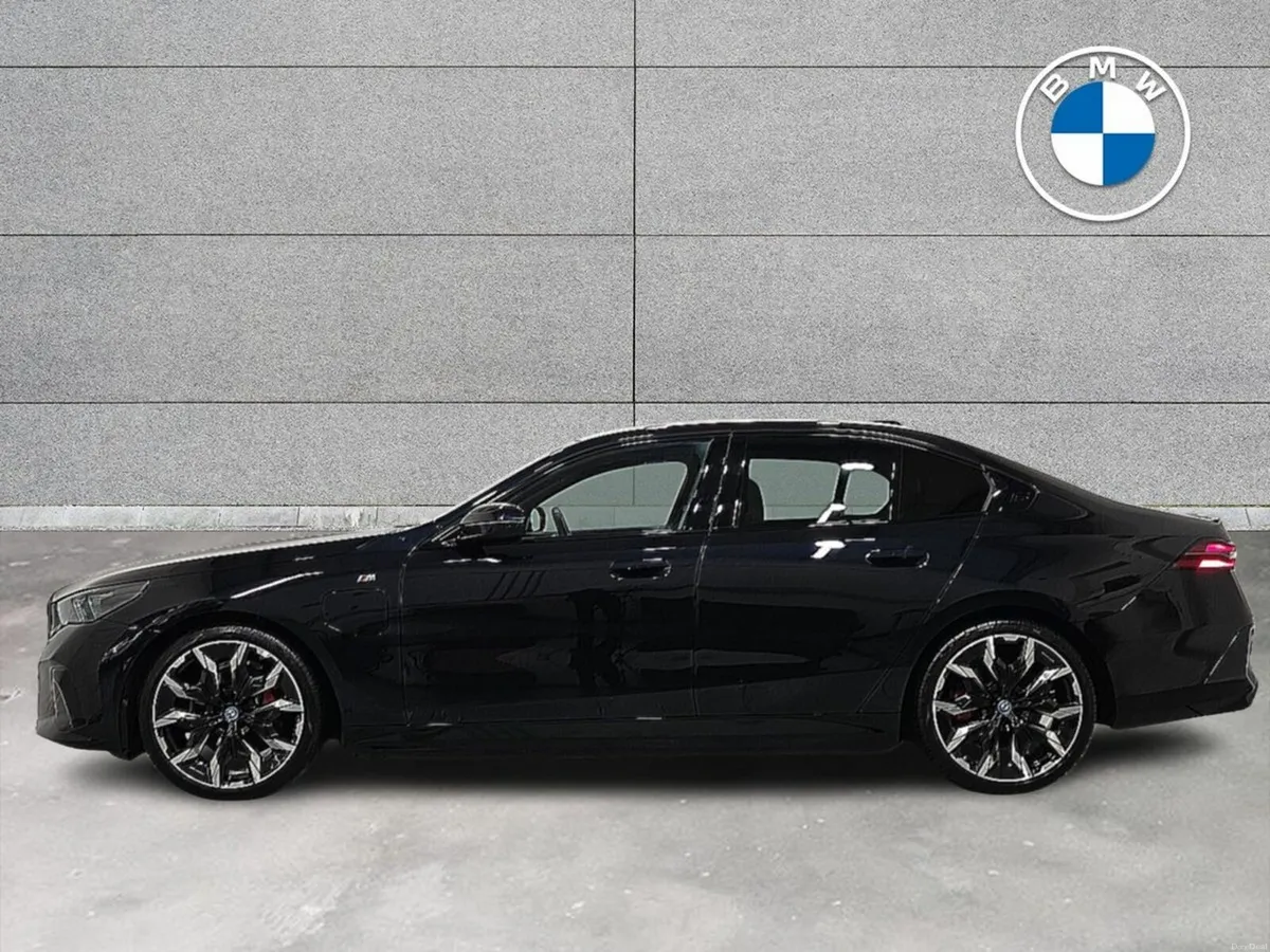 BMW 5-Series 530e M Sport Pro Saloon - Image 4