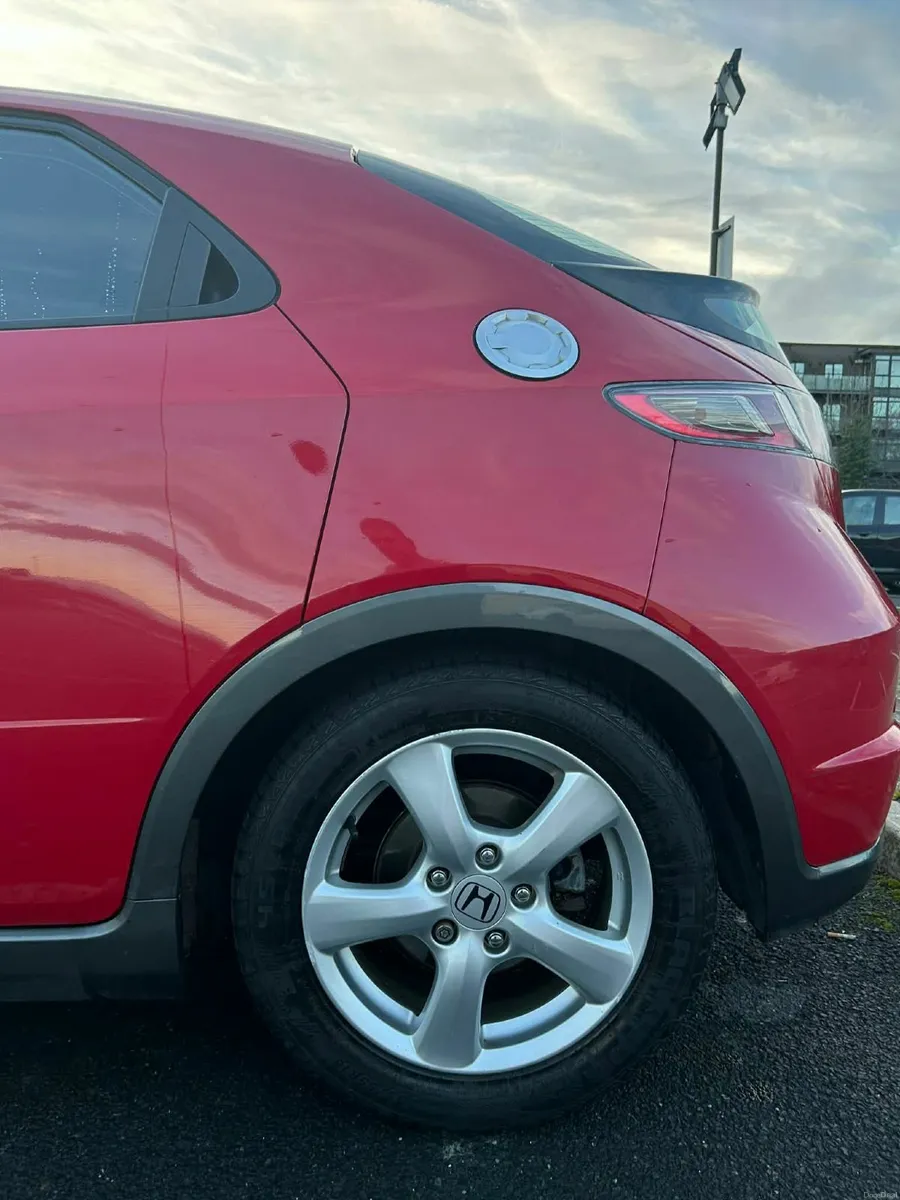 Honda Civic 2011 Automatic 1,4VTEC - Image 4