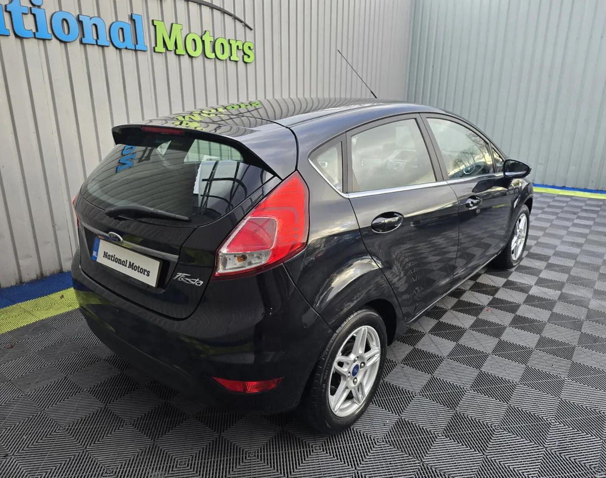 2013 Ford Fiesta 1.0 Petrol ZETEC - Image 4