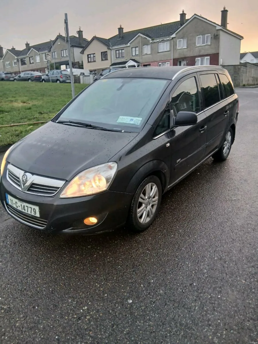 2011 VAUXHALL  ZAFIRA 17 DIESEL  7 SEATER - Image 2