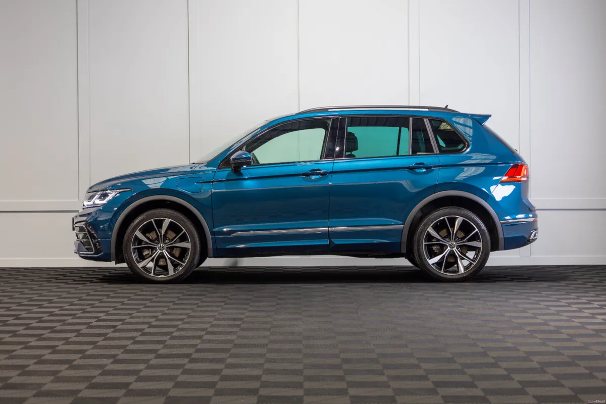 232 Volkswagen Tiguan R-Line 1.4TSI - Image 3