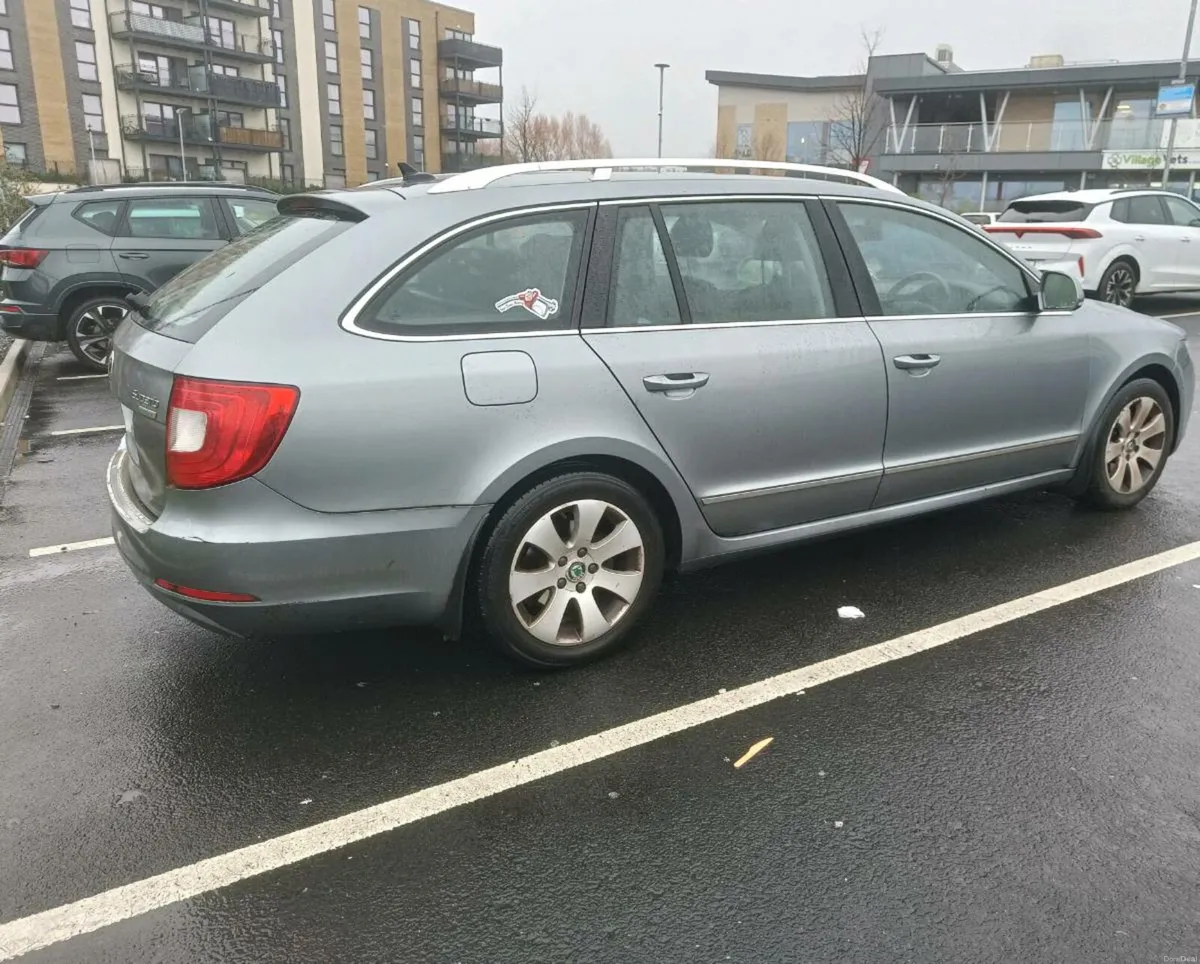 Skoda superb estate - Image 4