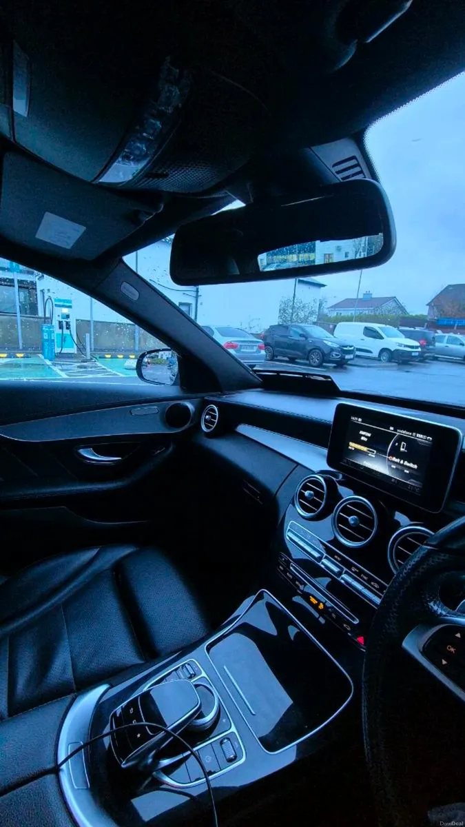 Mercedes-BenzC220D. AMG line. 217000KM - Image 4