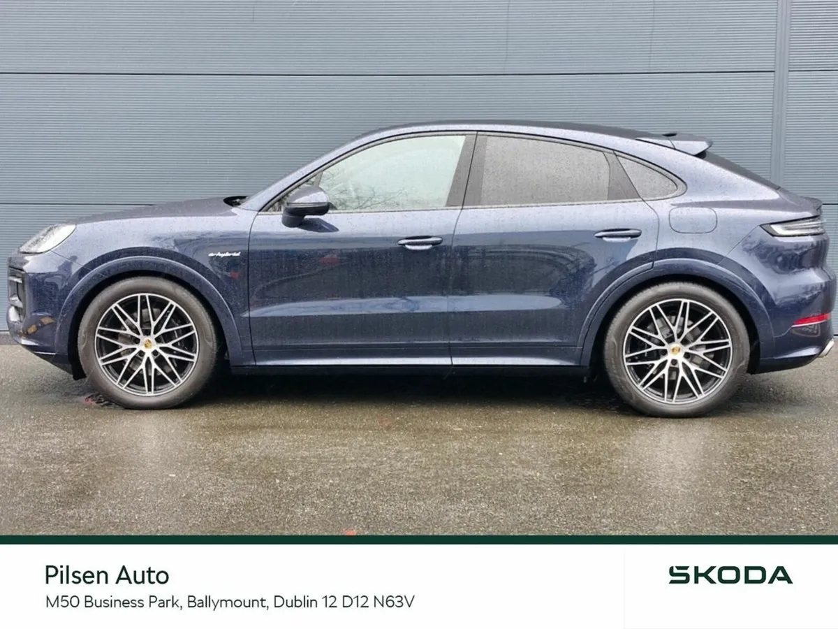 Porsche Cayenne 3.0 E-Hybrid PHEV Auto **Straight - Image 6