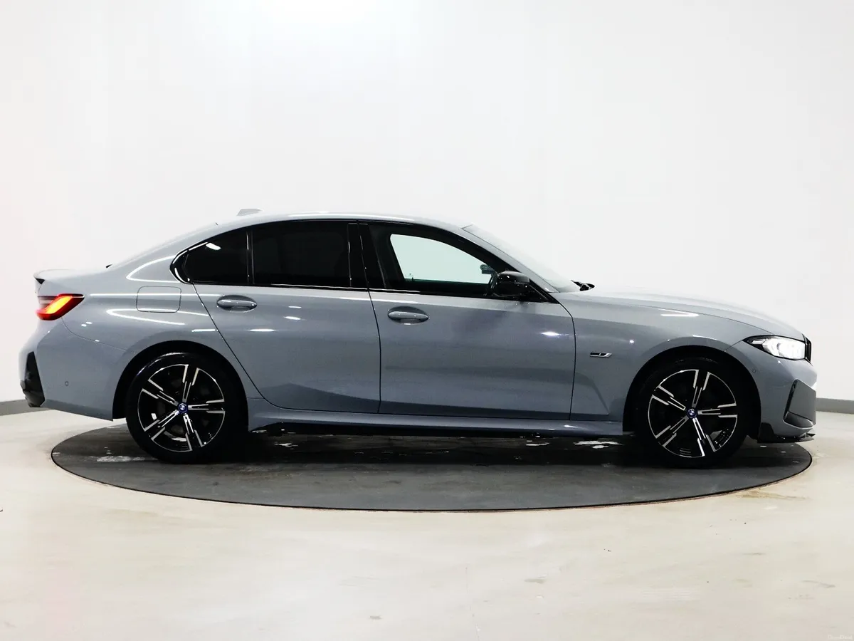 *81* 2022 BMW 3-Series 2.0 m-sport automatic phev - Image 3
