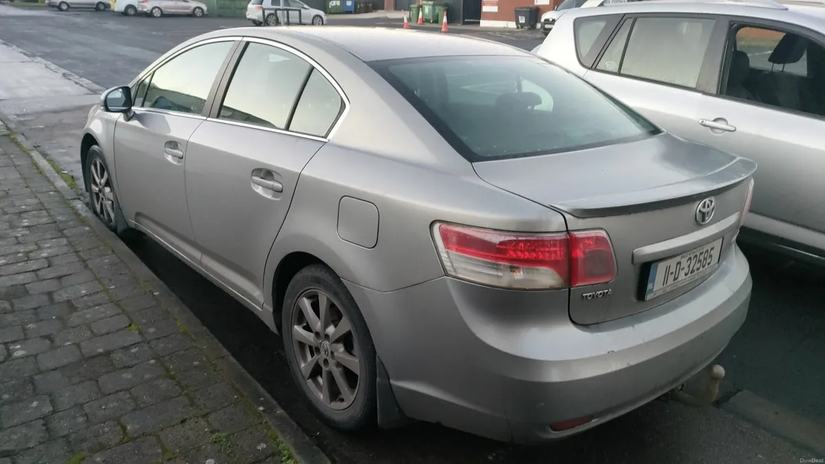 Toyota Avensis 2011 read ad - Image 3