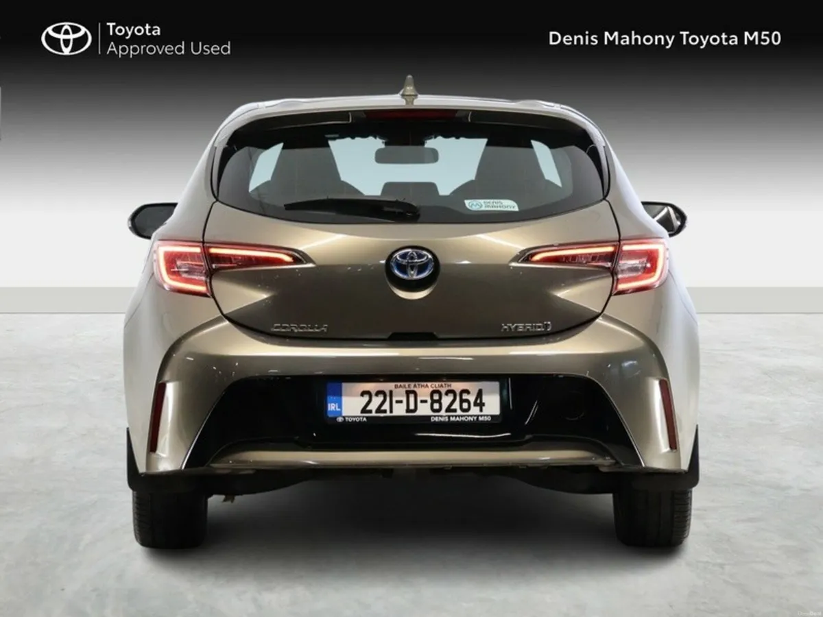 Toyota Corolla Luna Hatchback Hybrid - Image 4