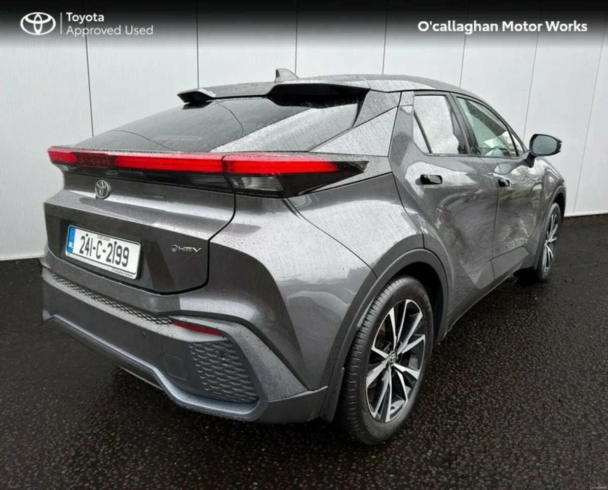 Toyota C-HR Hybrid Sport - Image 4