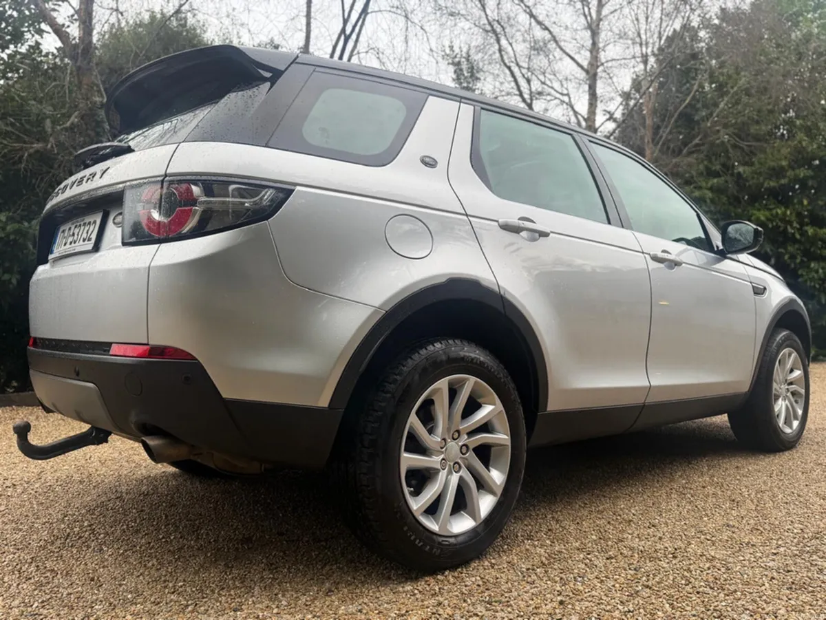 Land Rover Discovery Sport 2.0 TD4 HSE 7 SEATS 180 - Image 4