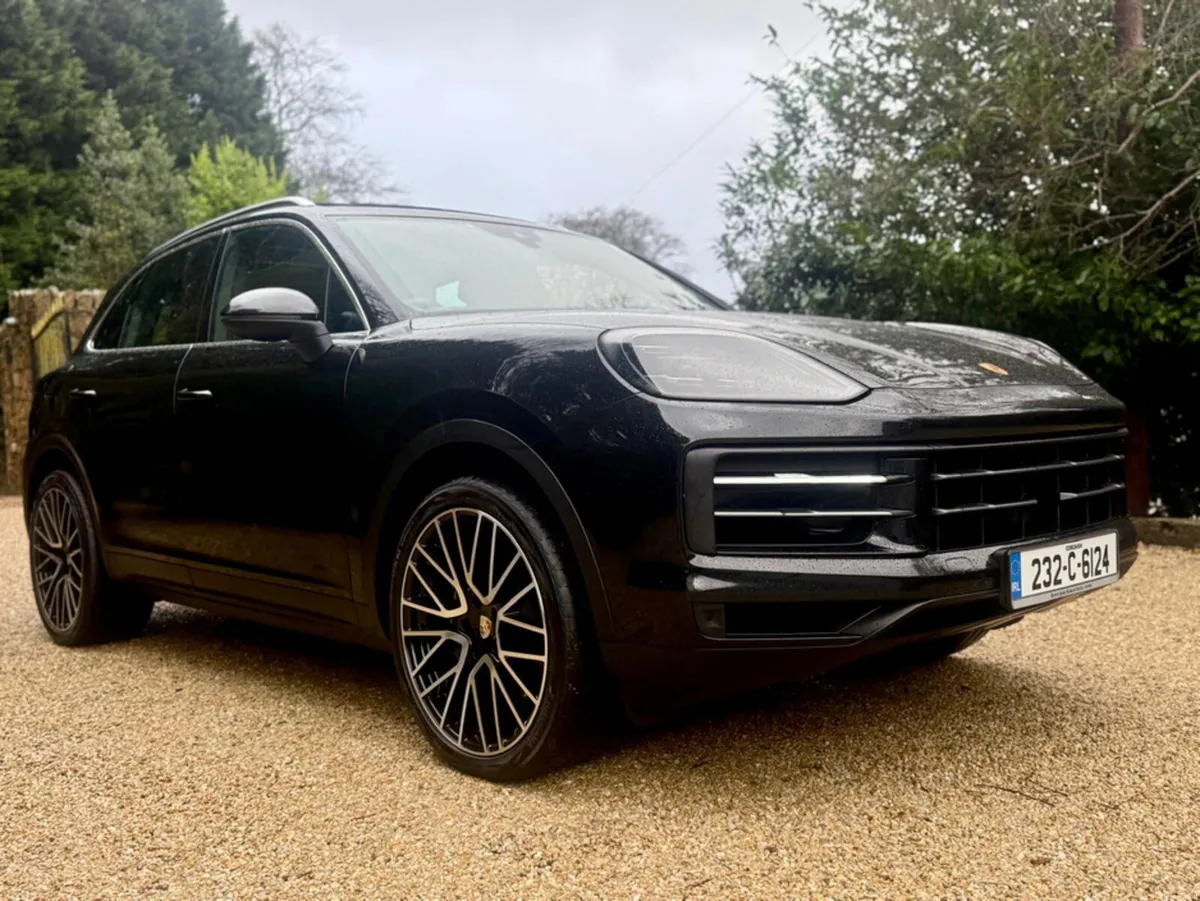 Porsche Cayenne E-HYBRID *New Model…Panoramic Sunr - Image 1