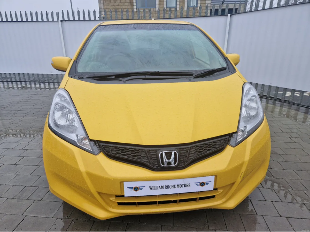 Honda Fit 1.3PETROL AUTO - Image 2