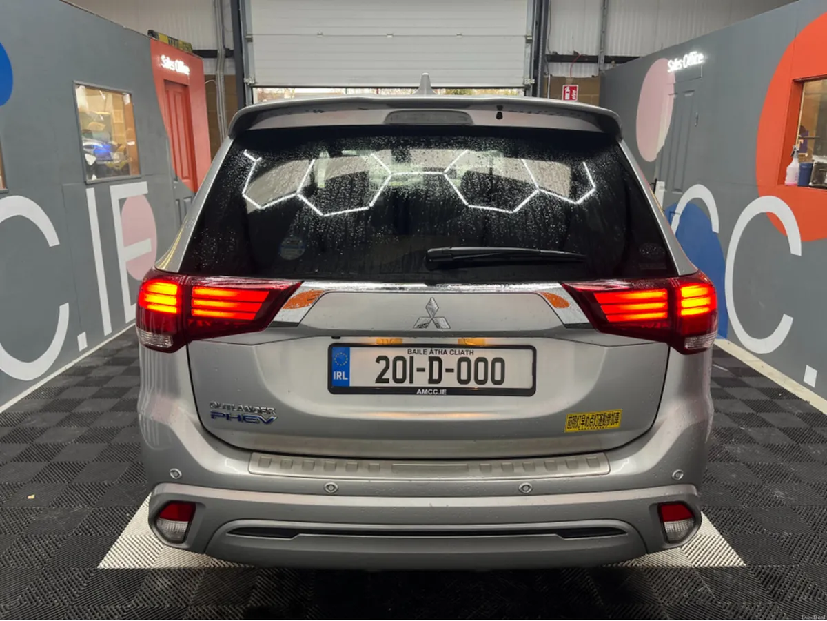 Mitsubishi Outlander €23950! 2020 MITSUBISHI OUTLA - Image 3