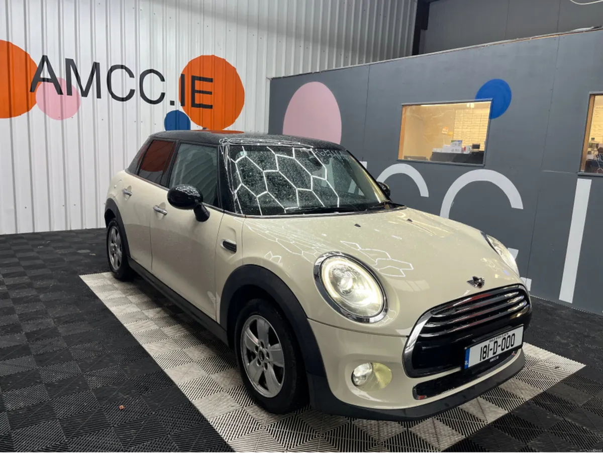 Mini Cooper 2018 MINI COOPER 5DOORS 1.5 AUTOMATIC - Image 1
