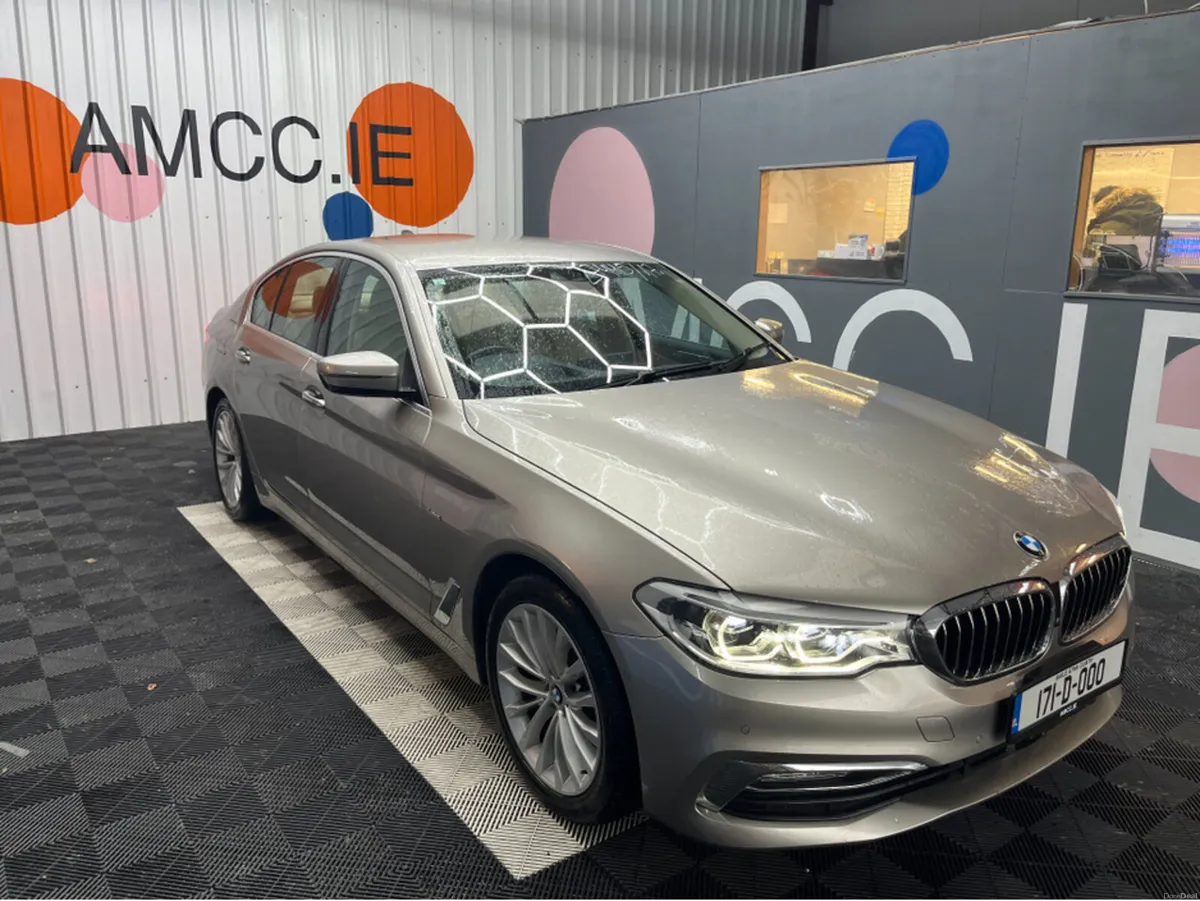 BMW 5-Series 2017 BMW 523D LUXURY 2.0 AUTOMATIC / - Image 1