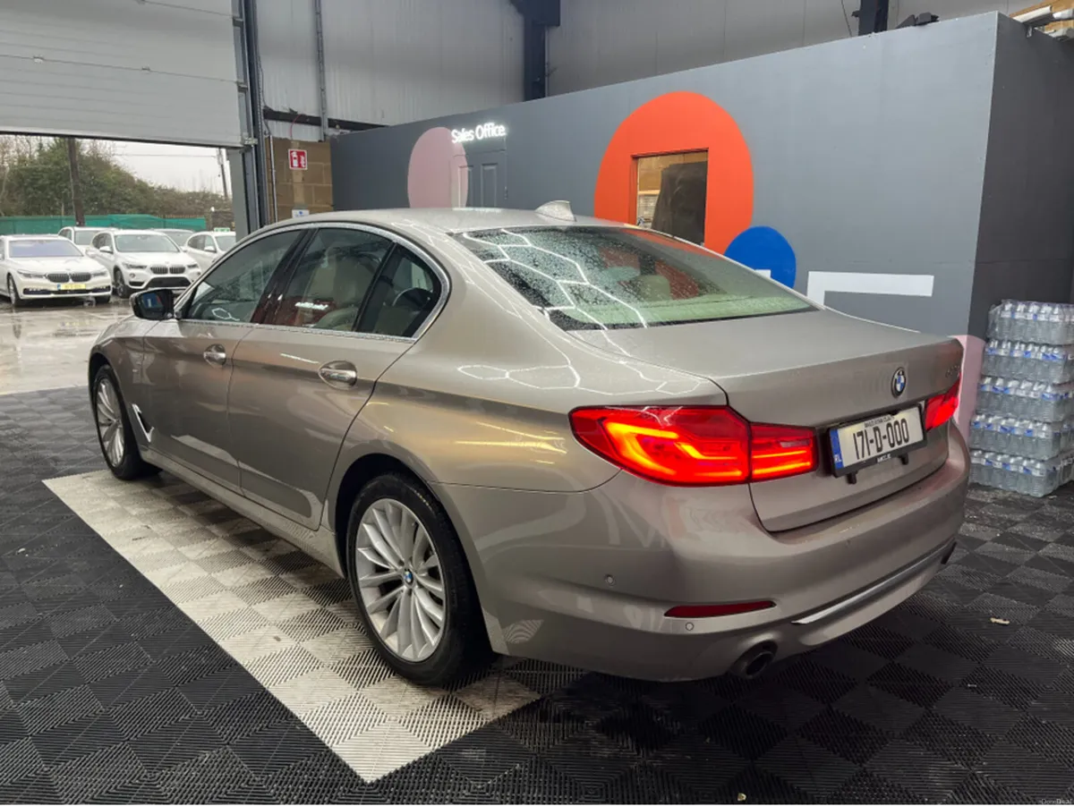 BMW 5-Series 2017 BMW 523D LUXURY 2.0 AUTOMATIC / - Image 4