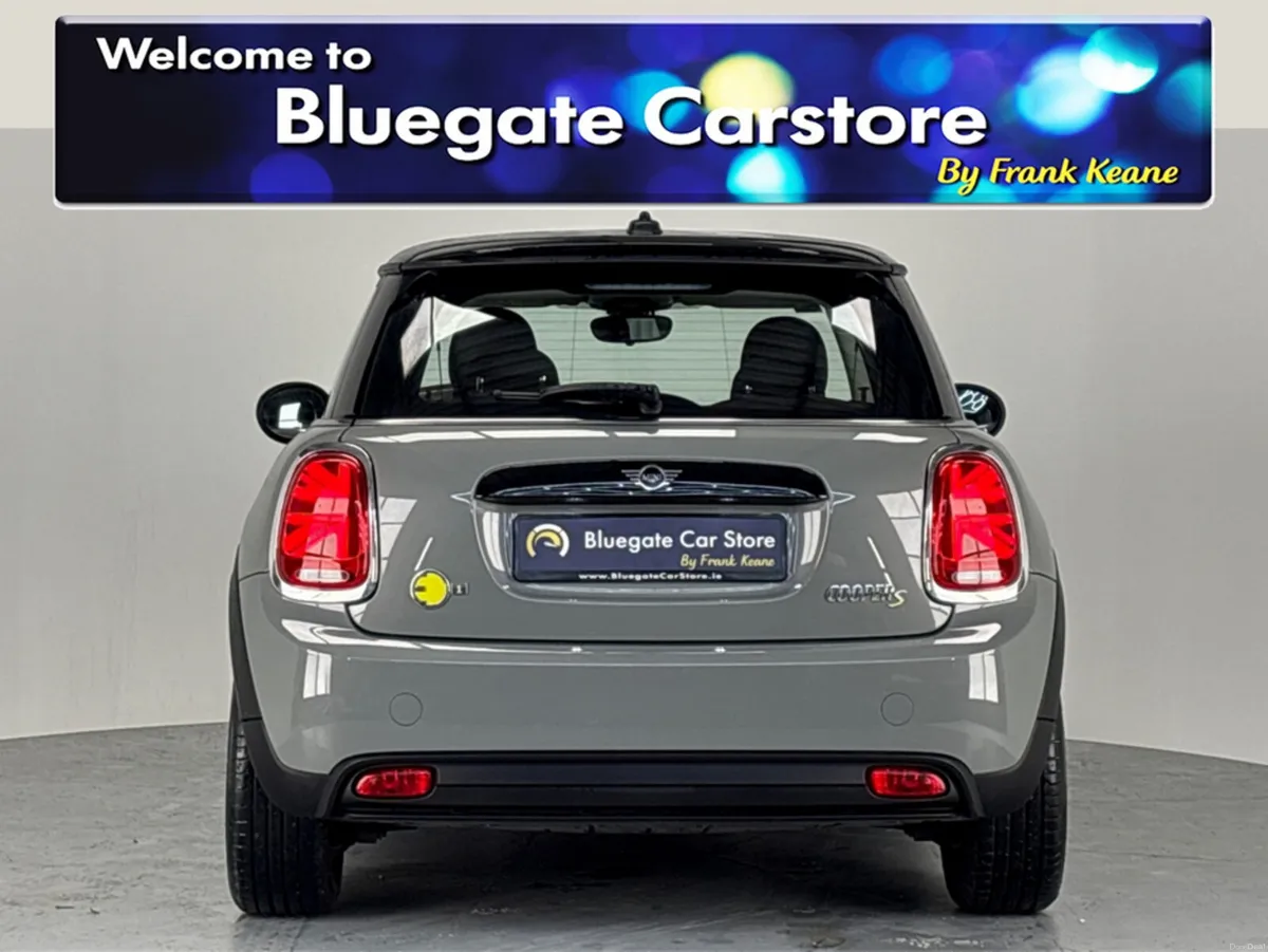 Mini Cooper ELECTRIC**TOUCH SCREEN BLUETOOTH MEDIA - Image 4