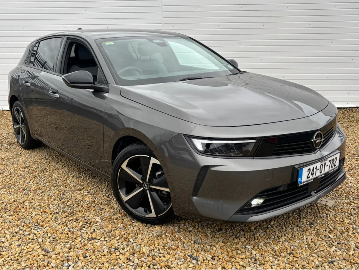 Opel Astra 5 DR HATCH-ELEG-1.2 110PS - Image 1