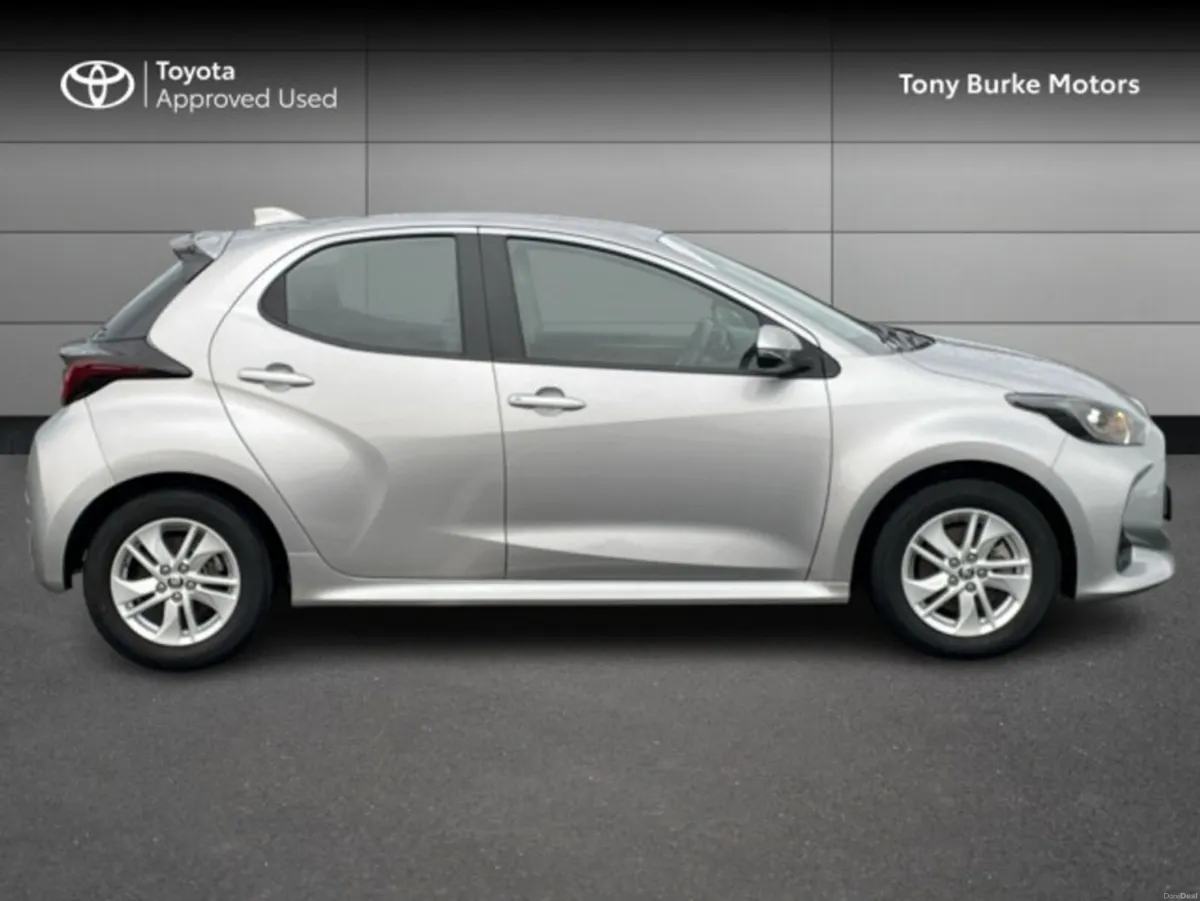 Toyota Yaris - Hybrid - New Generation - Luna Edit - Image 3
