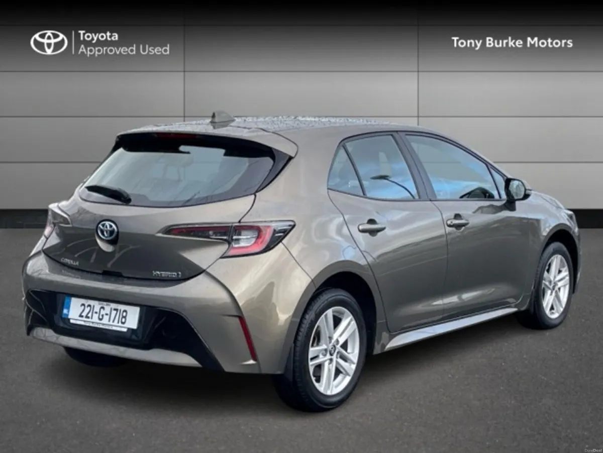 Toyota Corolla Hatchback 5dr Hybrid - Luna Edition - Image 2