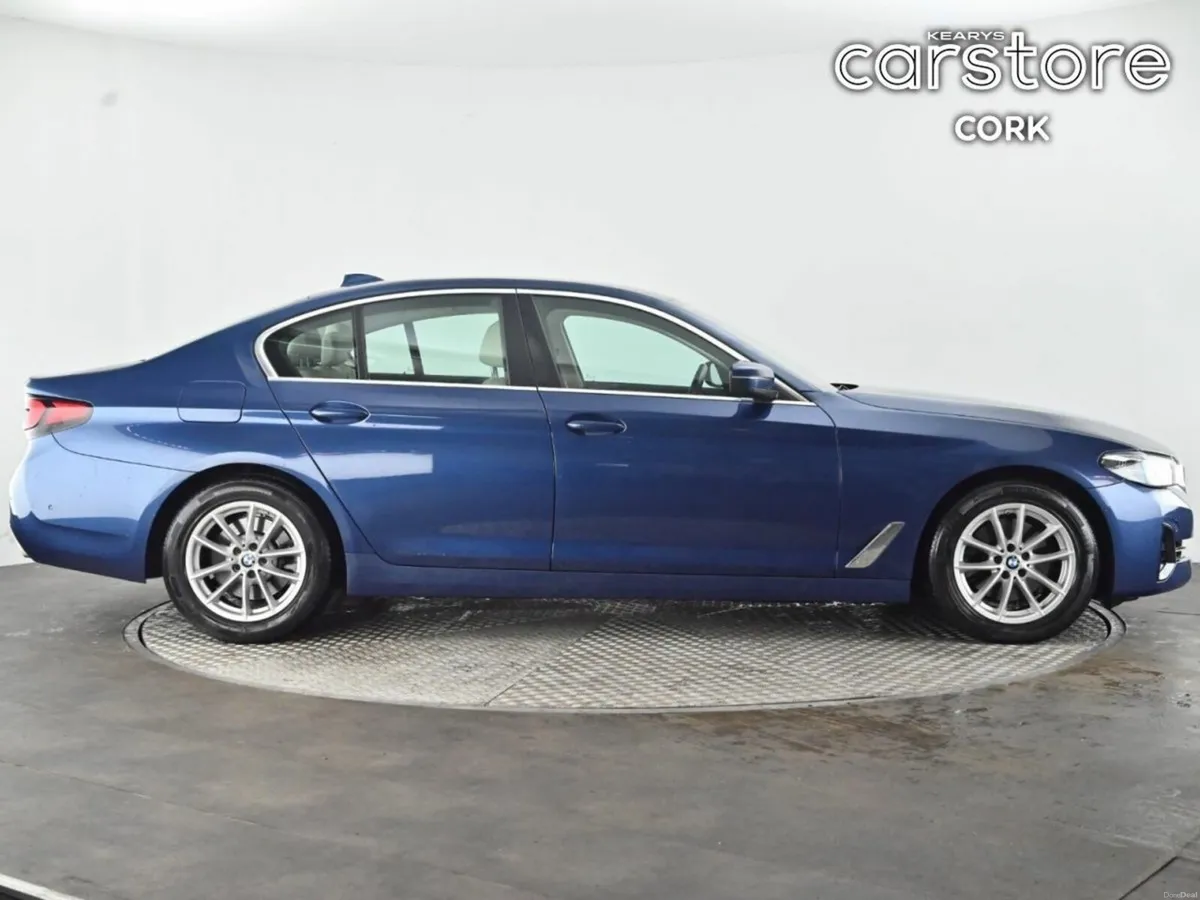 BMW 5-Series 520d SE (MHT) - Image 2