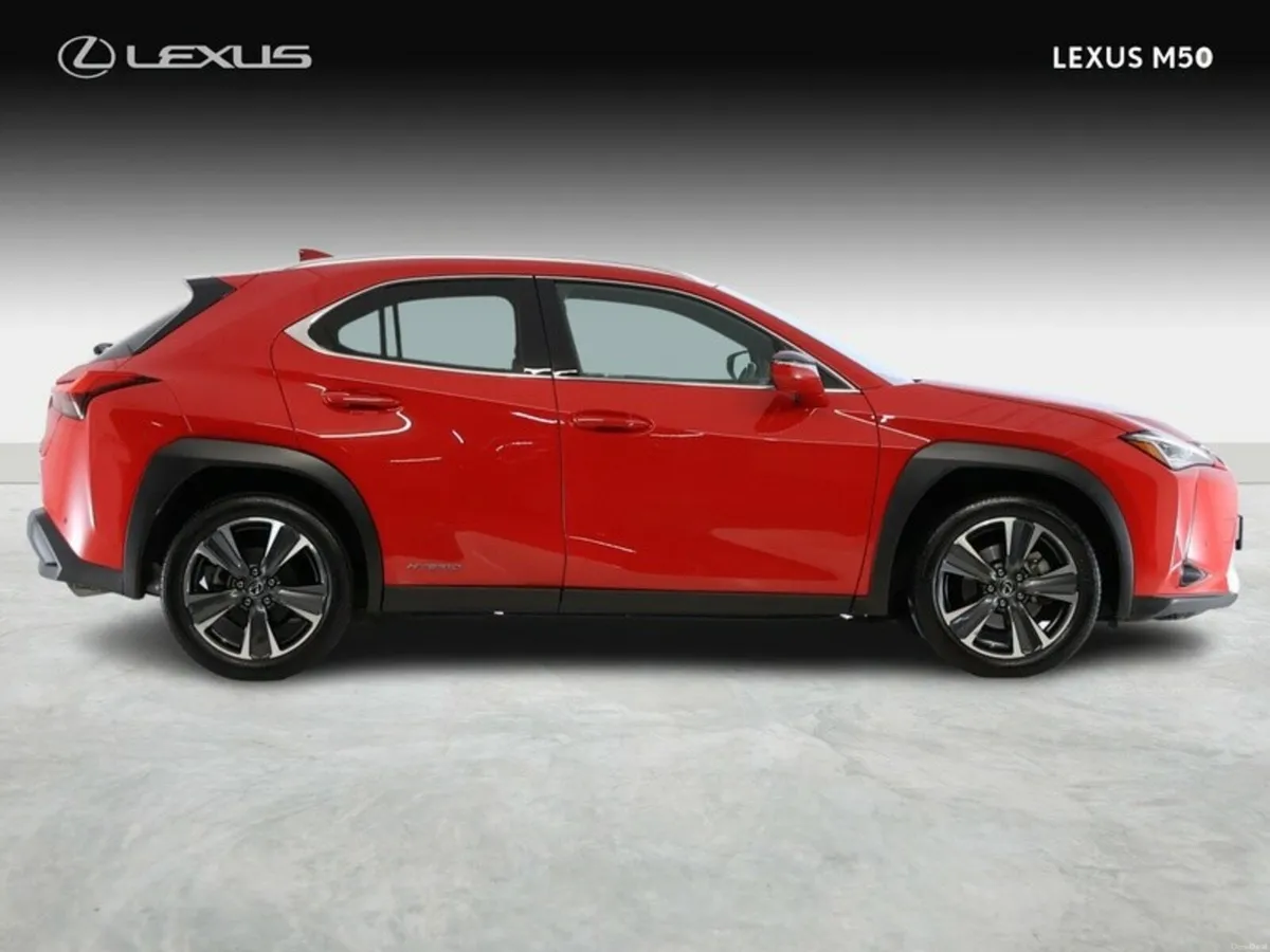 Lexus UX Dynamic - Image 4